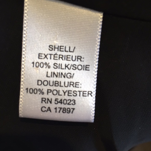 New!  Beautiful Silk Banana Republic Halter Top - Picture 3 of 7